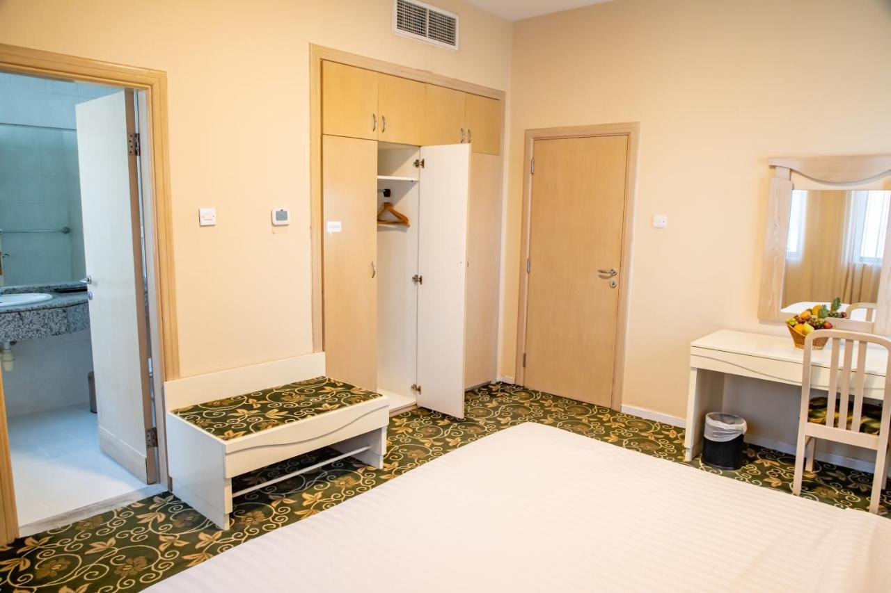 Wescott Pearl Hotel Apartments Dubai Bagian luar foto